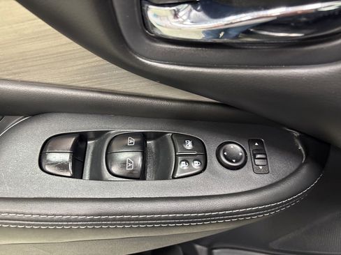 Used 2018 Nissan Murano S image 14