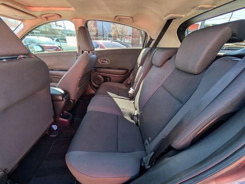 Used 2019 Honda HR-V EX image 17