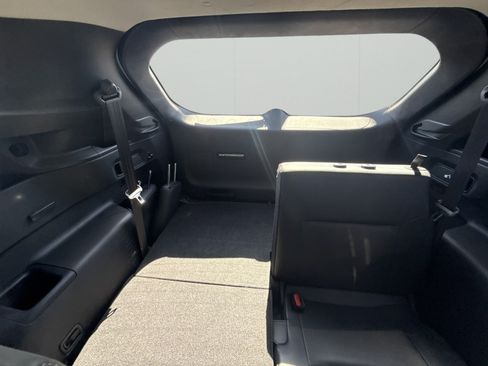 Used 2025 Mitsubishi Outlander SE FWD image 30