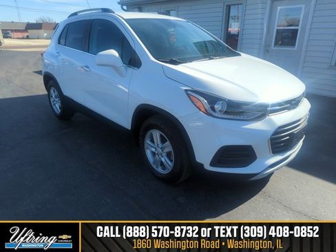 Used 2020 Chevrolet Trax LT w/ Driver Confidence Package image 1