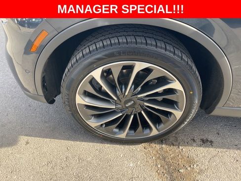 Used 2021 Lincoln Aviator Reserve w/ Equipment Group 201A image 9