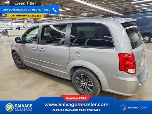 Used 2017 Dodge Grand Caravan GT FWD image 3