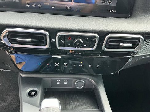 New 2026 Nissan Sentra SV image 17