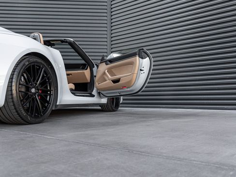 Certified 2023 Porsche 911 Carrera S RWD image 33