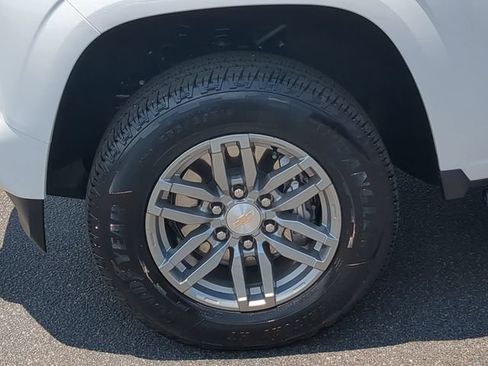 Used 2025 Chevrolet Colorado LT w/ Advanced Trailering Package RWD image 10