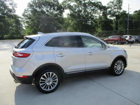 Used 2018 Lincoln MKC Reserve w/ Lincoln MKC Climate Package FWD image 9