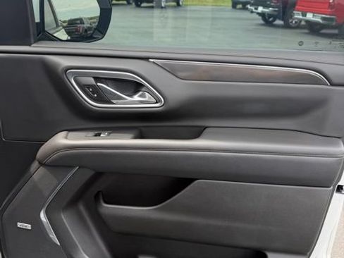 Used 2021 GMC Yukon AT4 w/ Rear Media and Nav Package AWD/4WD image 19