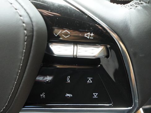 Used 2025 Cadillac Escalade ESV Sport Platinum AWD/4WD image 13