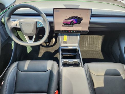 Used 2026 Tesla Model Y Long Range AWD/4WD image 10