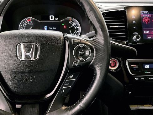 Used 2021 Honda Ridgeline Black Edition image 13