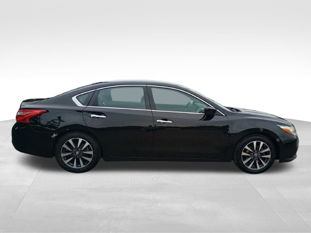 Used 2017 Nissan Altima 2.5 SV FWD image 5