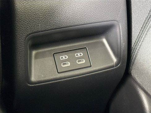 Used 2025 Toyota Corolla LE FWD image 34