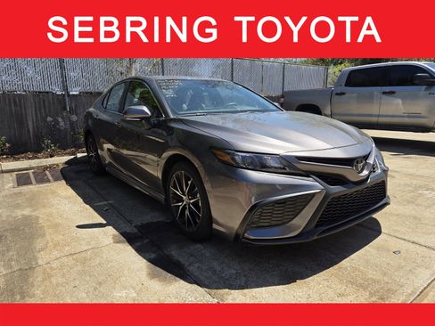 Certified 2024 Toyota Camry SE image 1