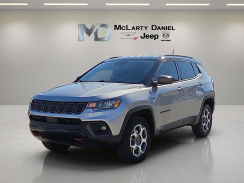 Used 2022 Jeep Compass Trailhawk w/ Trailer Tow Group image 2