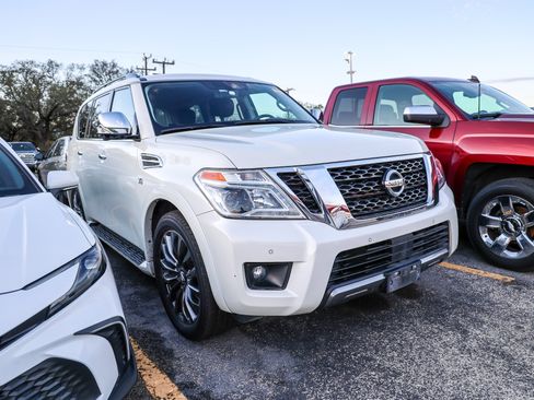 Used 2020 Nissan Armada Platinum image 9