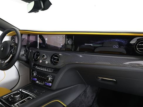 New 2025 Rolls-Royce Spectre Black Badge image 25