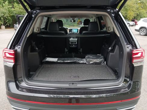 New 2026 Volkswagen Atlas SE FWD image 21