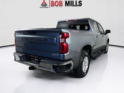 Used 2021 Chevrolet Silverado 1500 LT w/ LPO, Dark Essentials Package AWD/4WD image 7