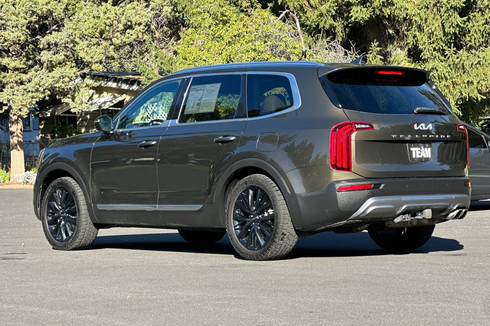 Used 2022 Kia Telluride SX w/ Towing Package FWD image 6