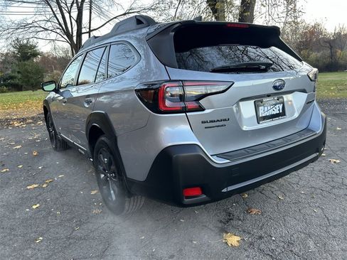 Certified 2023 Subaru Outback Onyx Edition image 6