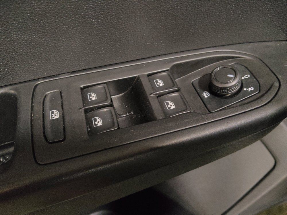 Used 2022 Volkswagen Taos SEL FWD image 27