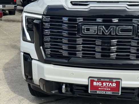 Used 2025 GMC Sierra 2500 Denali Ultimate AWD/4WD image 6