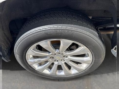 Used 2020 Chevrolet Silverado 1500 High Country w/ Technology Package image 9