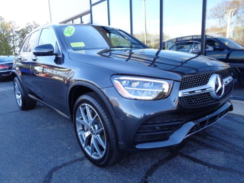 Used 2022 Mercedes-Benz GLC 300 4MATIC image 3