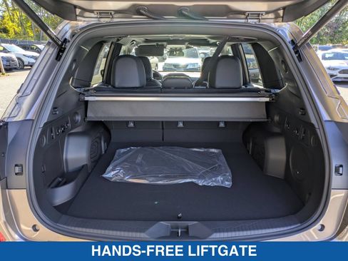 Used 2025 Subaru Forester Limited AWD/4WD image 19