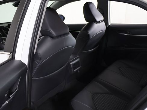 Used 2024 Toyota Camry SE image 23