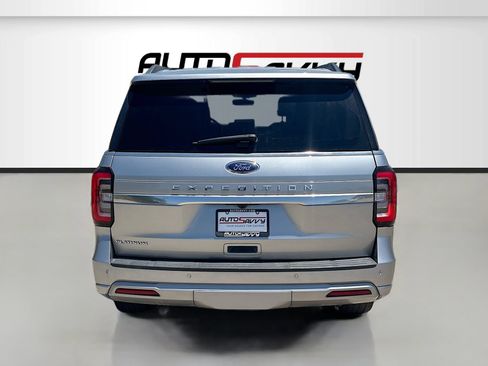 Used 2024 Ford Expedition Platinum RWD image 6