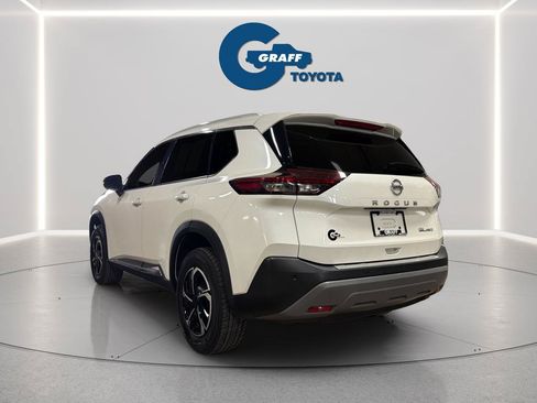 Used 2021 Nissan Rogue SL w/ Premium Package AWD/4WD image 2
