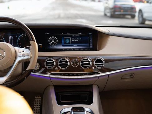 Used 2019 Mercedes-Benz S 560 4MATIC Sedan image 21