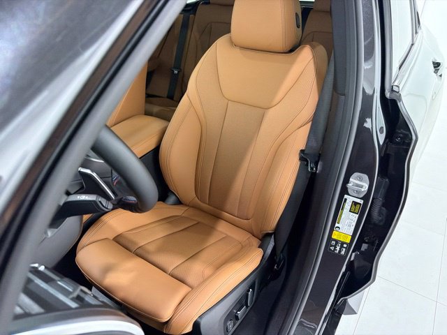 Certified 2024 BMW X4 M40i w/ Premium Package AWD/4WD image 13