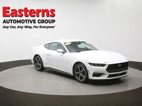 Used 2025 Ford Mustang Coupe RWD image 47