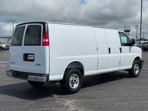 New 2026 GMC Savana 2500 Extended w/ Driver Convenience Package RWD image 4