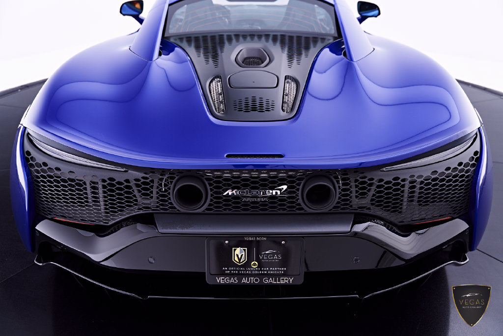 Used 2025 McLaren Artura RWD image 36