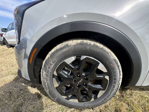 New 2026 Kia Sorento S image 10