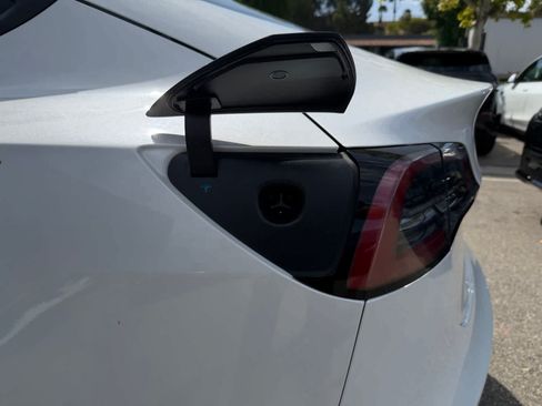 Used 2023 Tesla Model 3 Standard Range RWD image 20