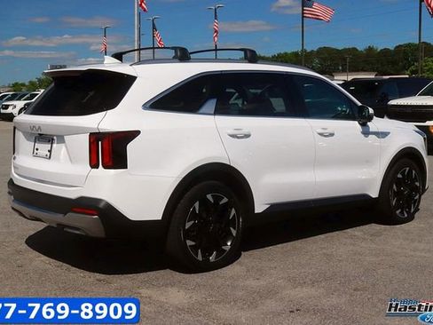 Used 2025 Kia Sorento SX FWD image 5
