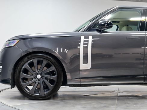 Used 2024 Land Rover Range Rover Long Wheelbase Autobiography AWD/4WD image 48