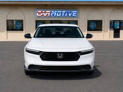 Used 2025 Honda Accord SE image 4
