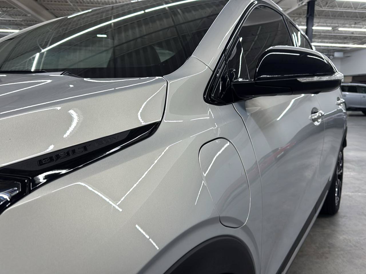 Used 2023 Chevrolet Bolt EUV Premier w/ Sun & Sound Package FWD image 2