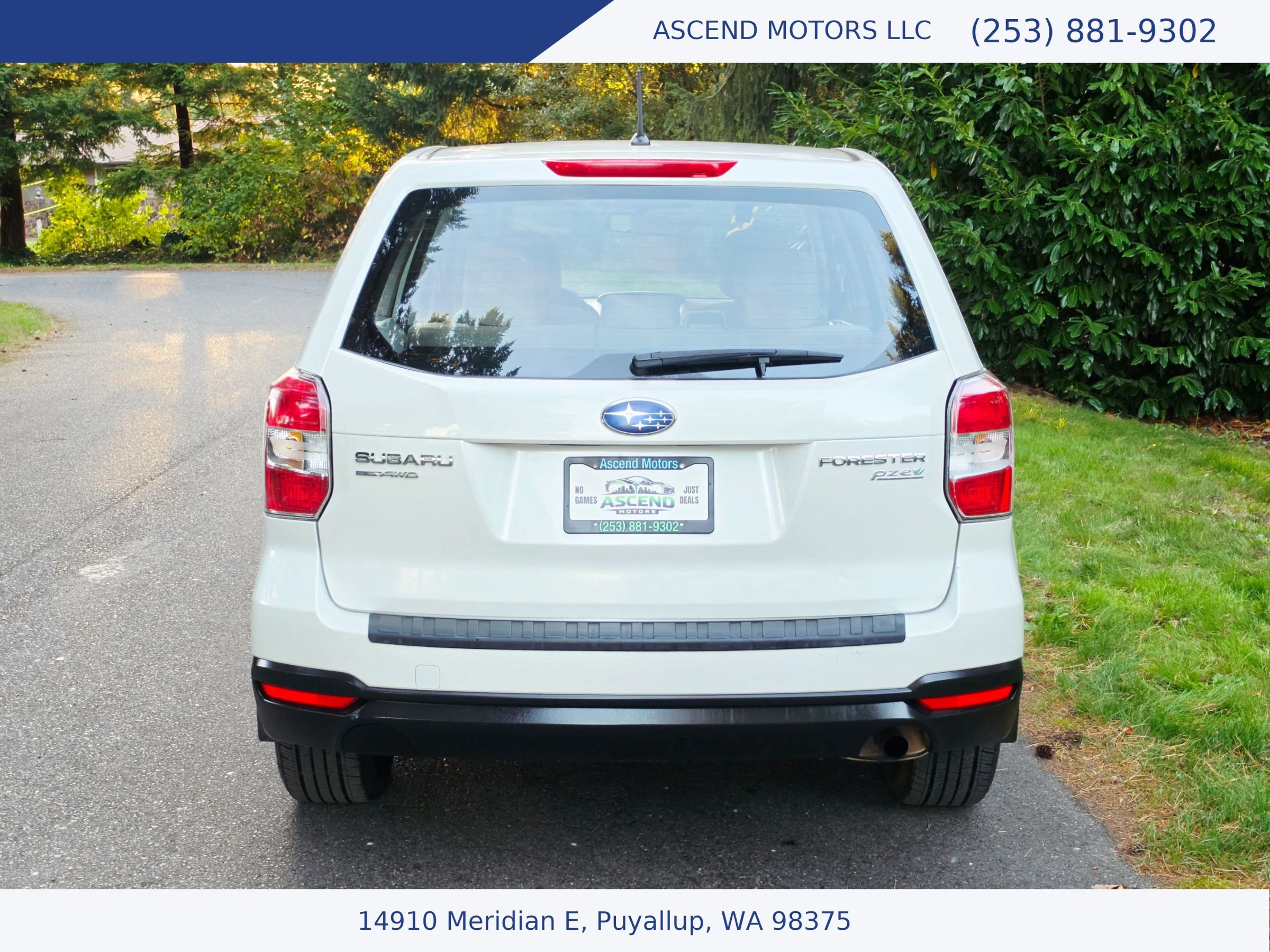 Used 2014 Subaru Forester 2.5i AWD/4WD image 4