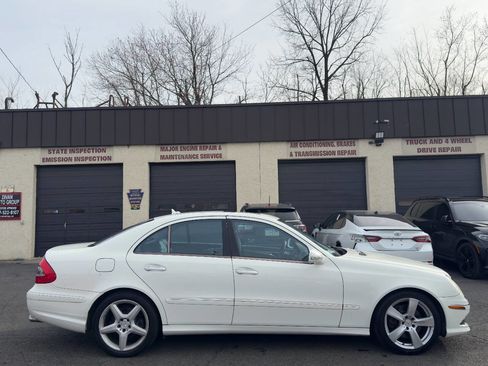 Used 2009 Mercedes-Benz E 350 4MATIC Sedan image 7