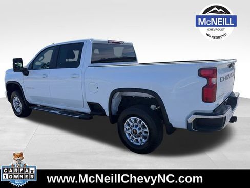 Used 2024 Chevrolet Silverado 2500 LT w/ Convenience Package AWD/4WD image 6