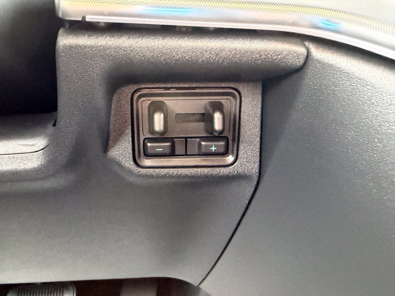 Used 2025 Ford Expedition Tremor AWD/4WD image 23