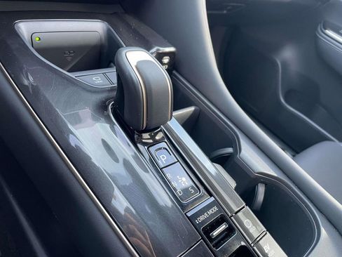 Used 2025 Toyota Crown Signia w/ Advanced Technology Package image 44