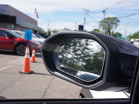 Used 2023 Fisker Ocean Ultra AWD/4WD image 37