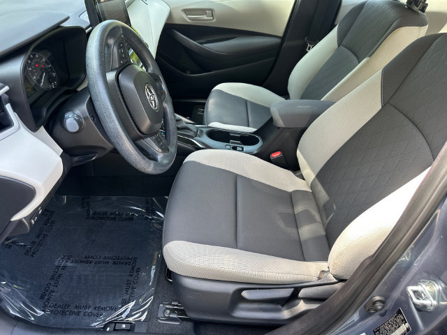 Certified 2025 Toyota Corolla LE FWD image 31